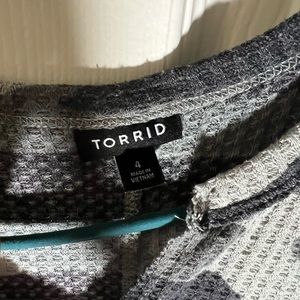 Torrid sweat shirtsize 4 (XXXXL)